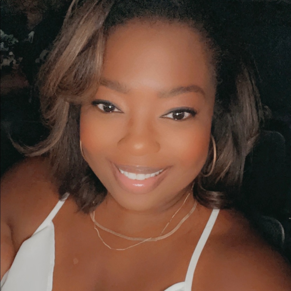 Meet your Posher, Leana